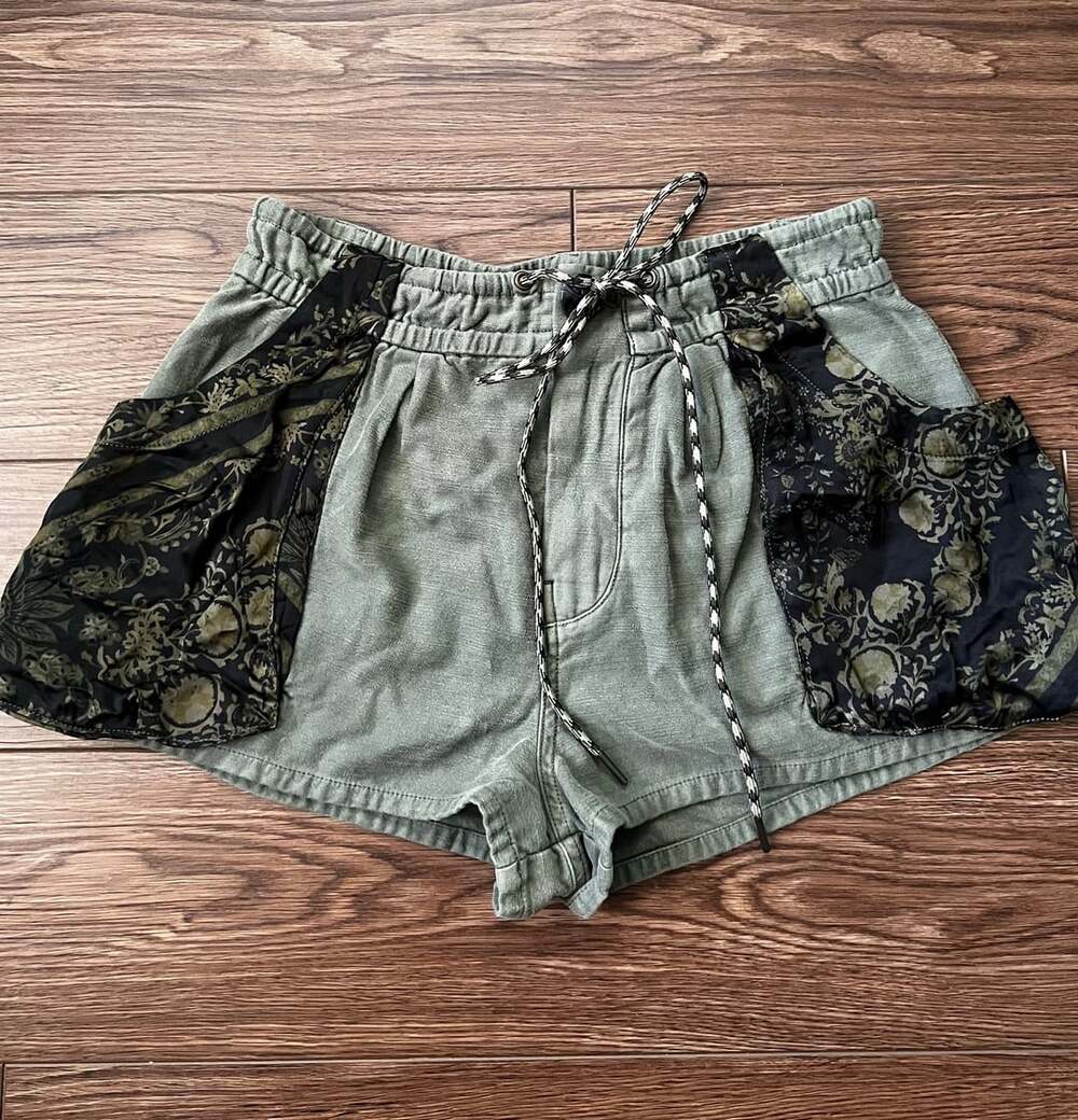 Free People Sabrina Pull-On Scarf Shorts Size S Army Combo